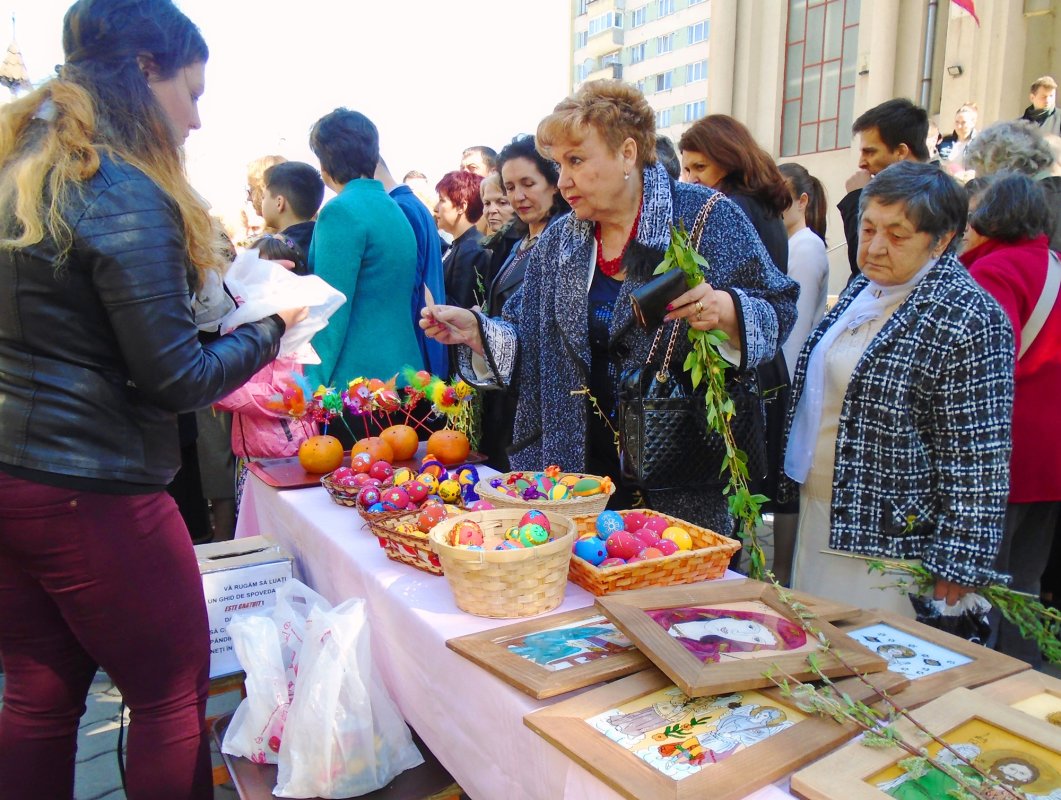 Filantropie în parohia clujeană „Naşterea Domnului” 41239