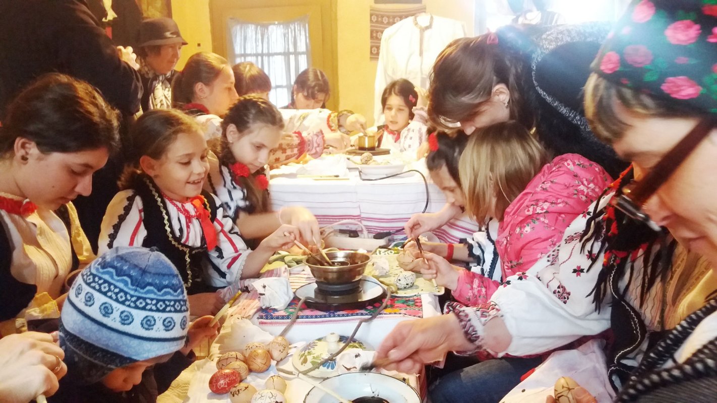 Ateliere de încondeiat ouă, destinate copiilor şi tinerilor 41178