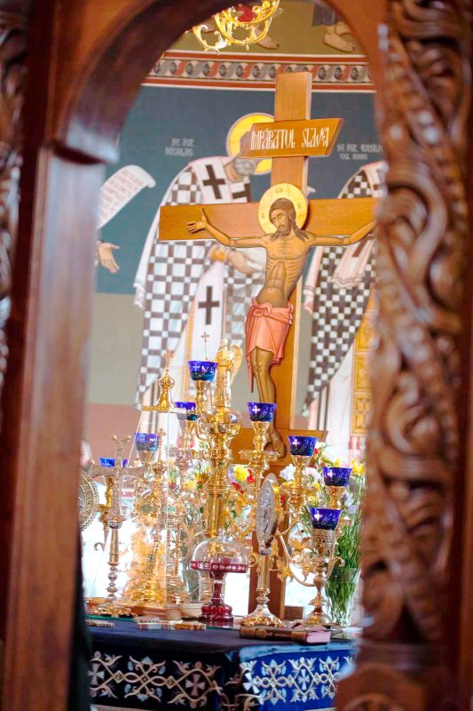 Drumul Crucii şi Cărarea Împărăţiei 41222