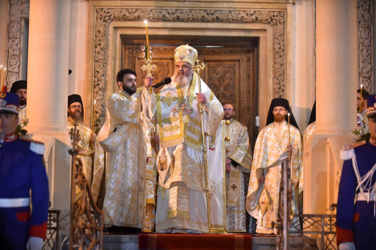 Iubirea răstignită învinge păcatul, iadul şi moartea 41391