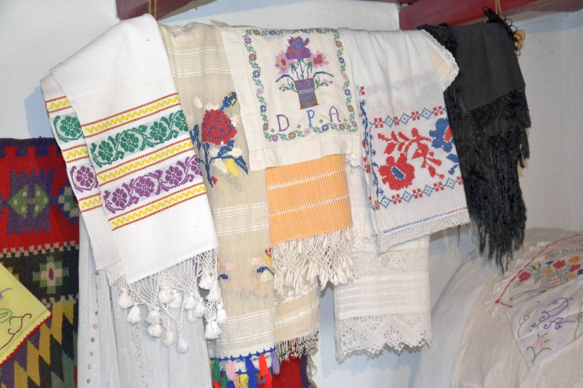 Paștile răzeșilor de la Pogonești 41088