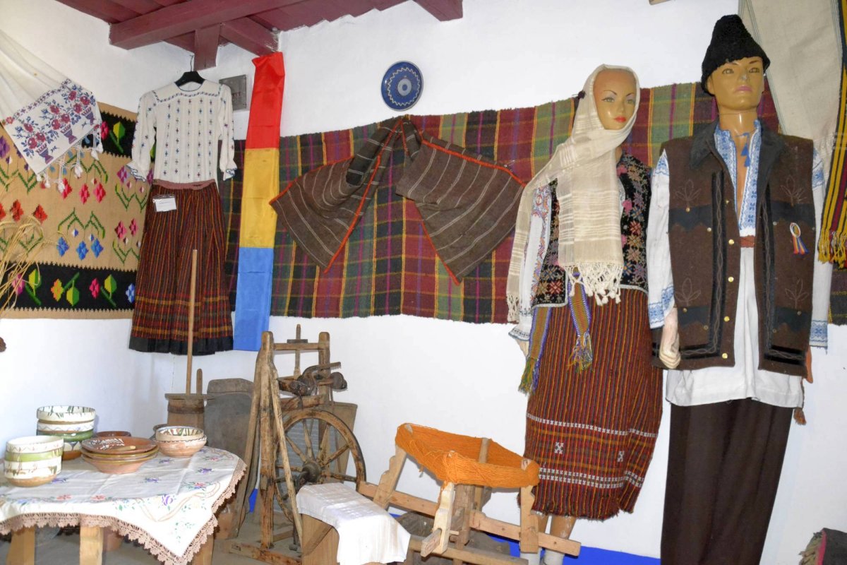 Paștile răzeșilor de la Pogonești 41104