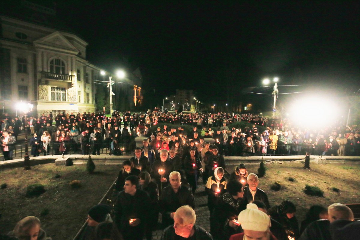 Slujiri arhiereşti la praznicul Învierii Domnului Iisus Hristos 40899