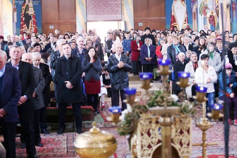 Slujiri arhiereşti la praznicul Învierii Domnului Iisus Hristos 40903