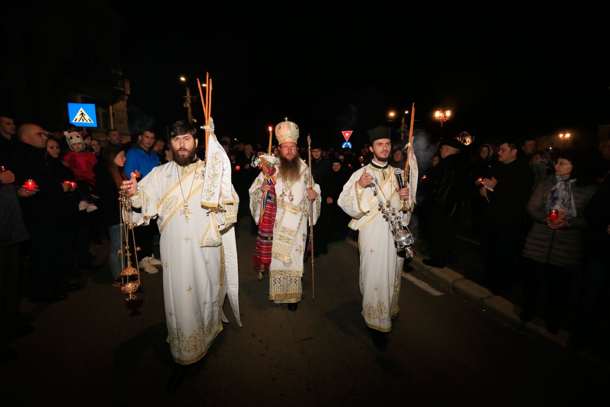 Slujiri arhiereşti la praznicul Învierii Domnului Iisus Hristos 40906
