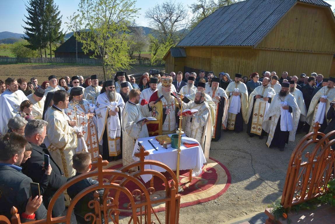 Troiţă a făgăduinţei, sfinţită în Vicovu de Sus 40889