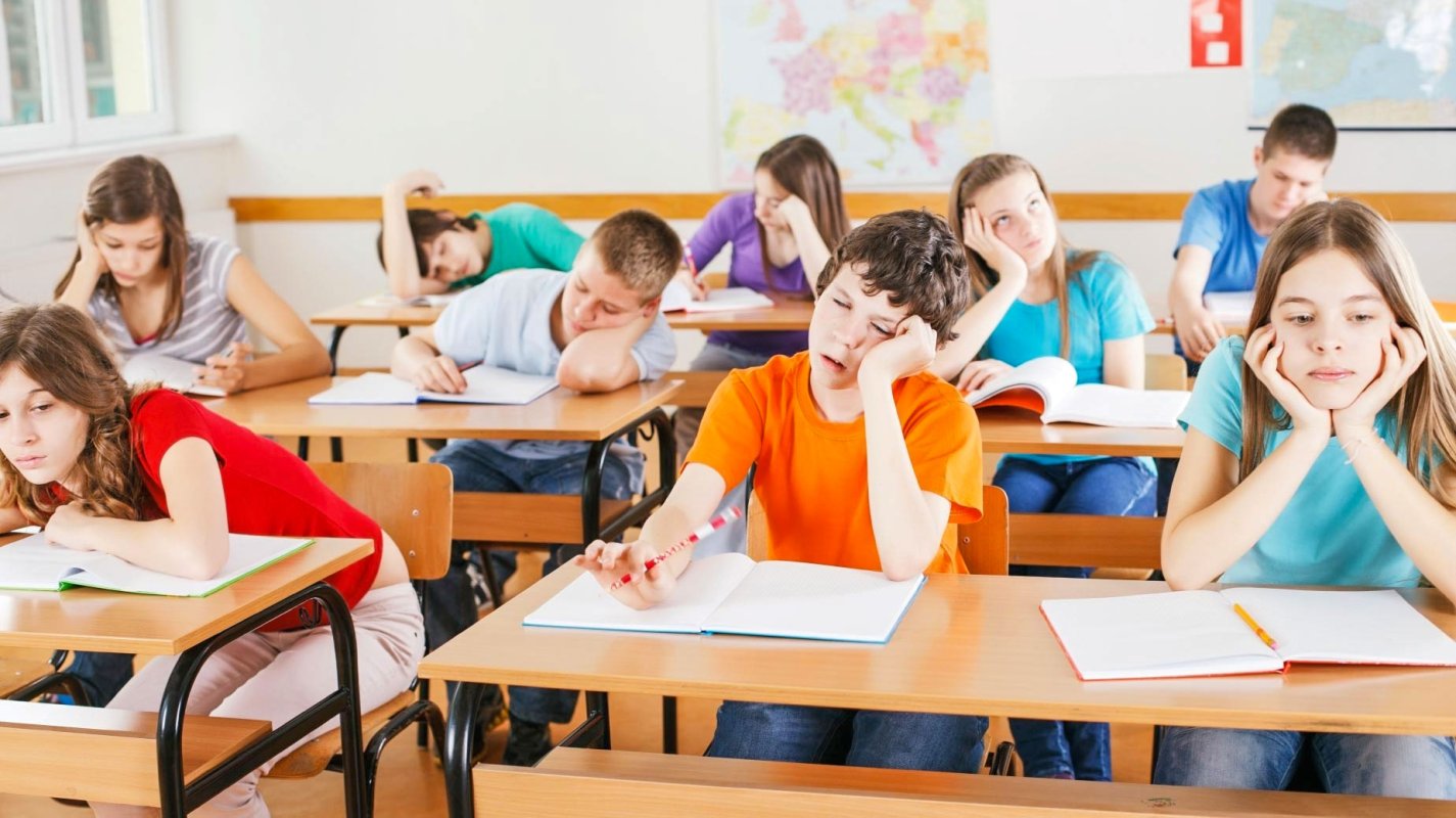 Cum încearcă autoritățile să îi facă pe elevi să le placă la școală 40859