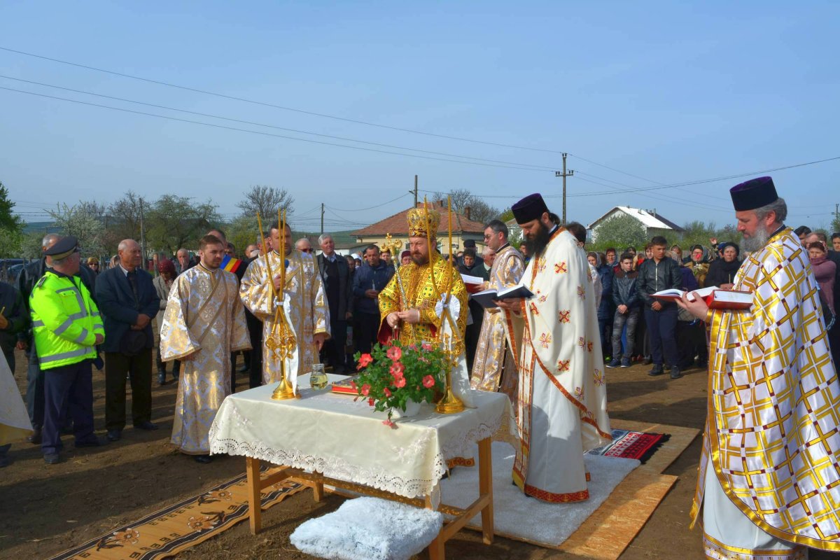 Piatra de temelie pentru biserica din Todireşti, Protopopiatul Vaslui 40830