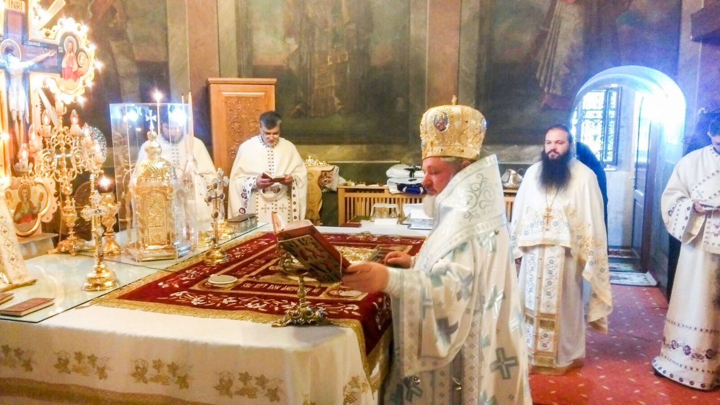 Maica Domnului, izvorul curgător de tămăduiri 40735