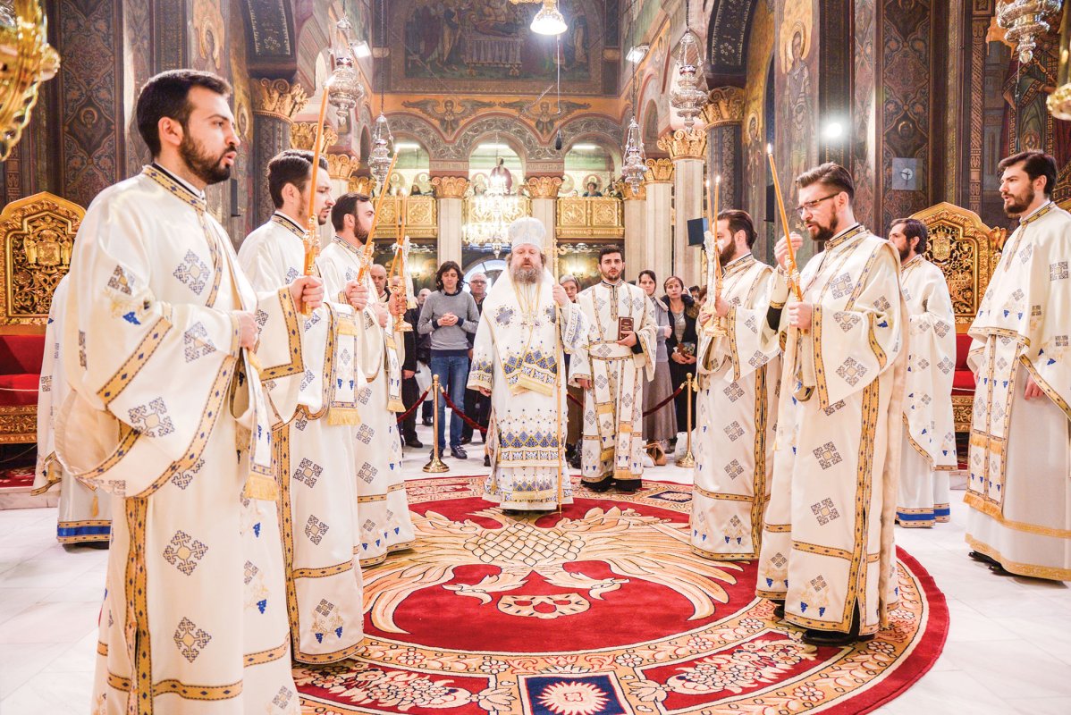 Maica Domnului, izvorul curgător de tămăduiri 40738