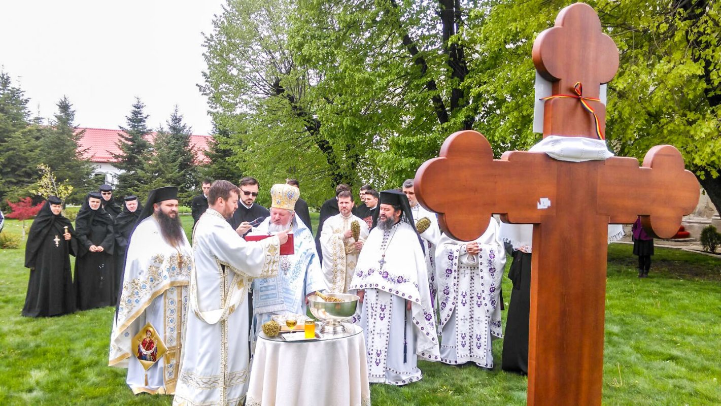 Maica Domnului, izvorul curgător de tămăduiri 40741