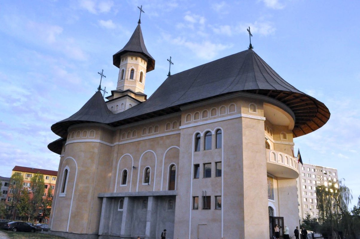 Sfântul Apostol Toma, serbat în două biserici ieşene 40699