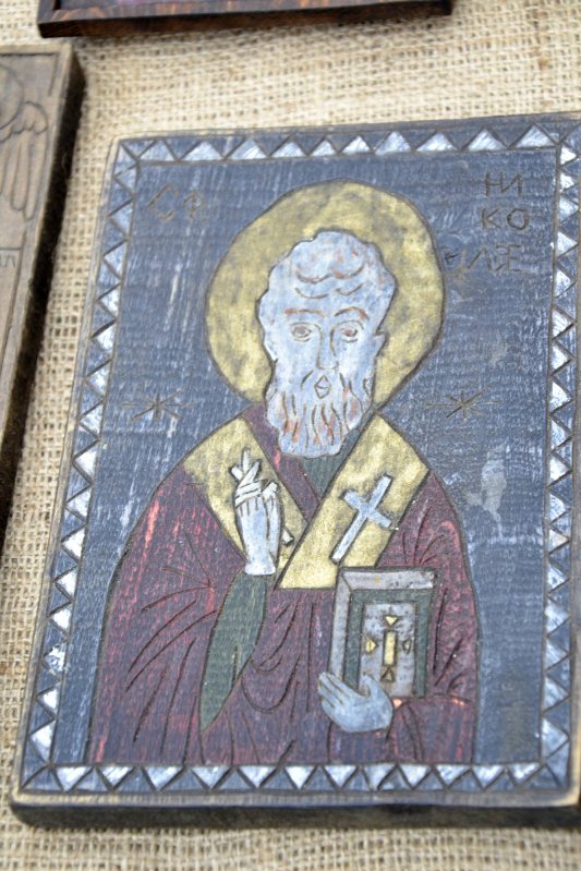 Icoana de vatră, „zăvorul” casei 40799