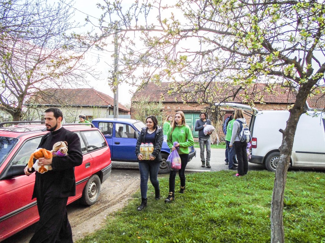 Daruri pentru semenii aflați în suferință 40659