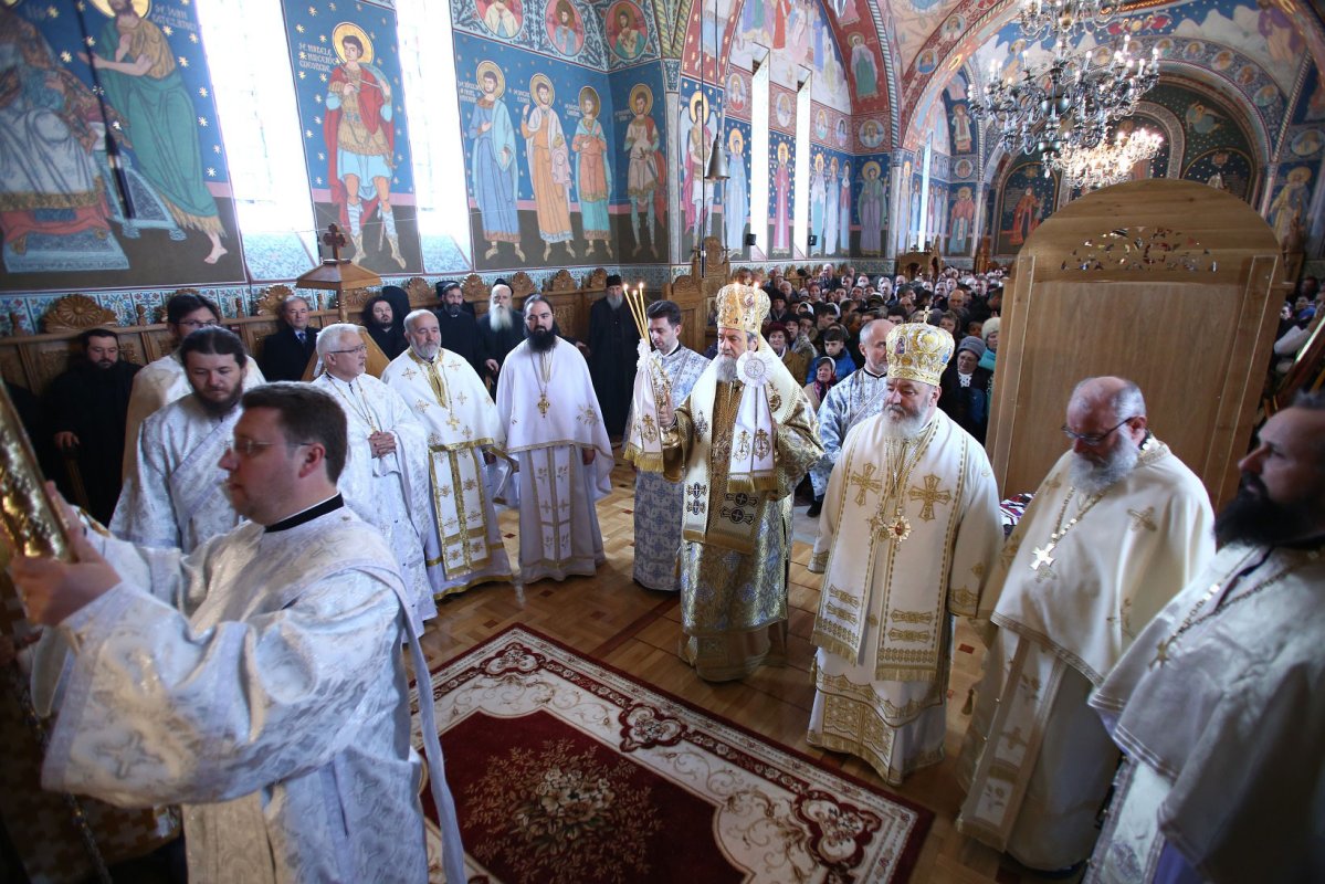 Sărbătoarea Izvorul Tămăduirii 40639