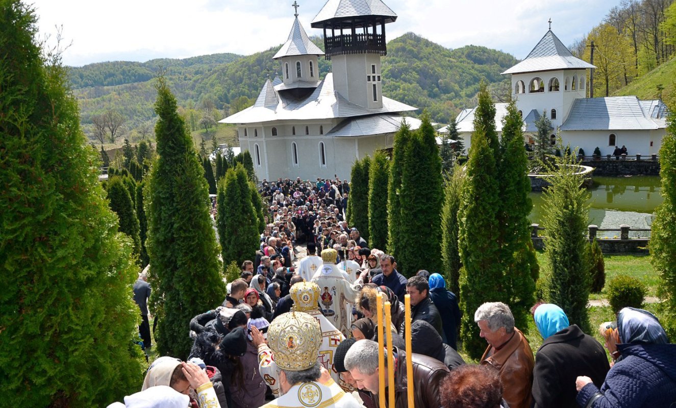 Sărbătoarea Izvorul Tămăduirii 40641