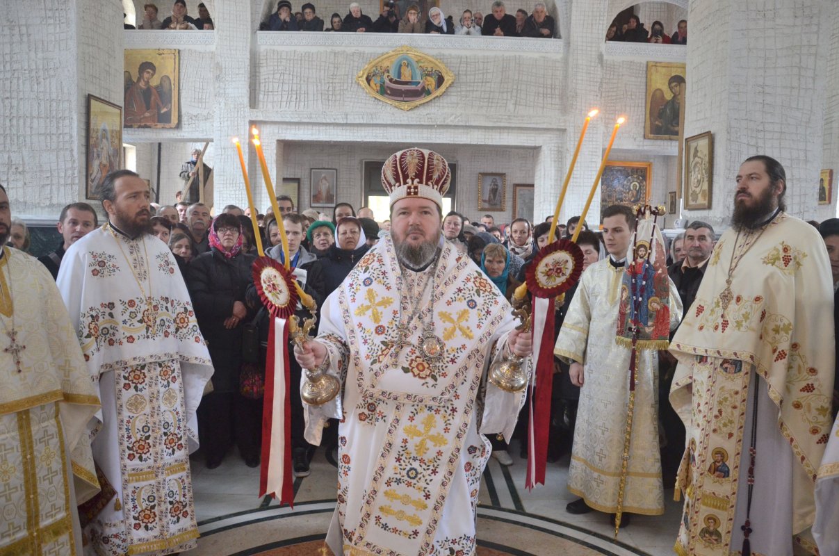 Sărbătoarea Izvorul Tămăduirii 40644