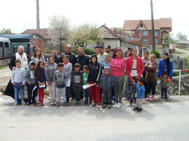 Activităţi cu copiii şi fapte filantropice 40573