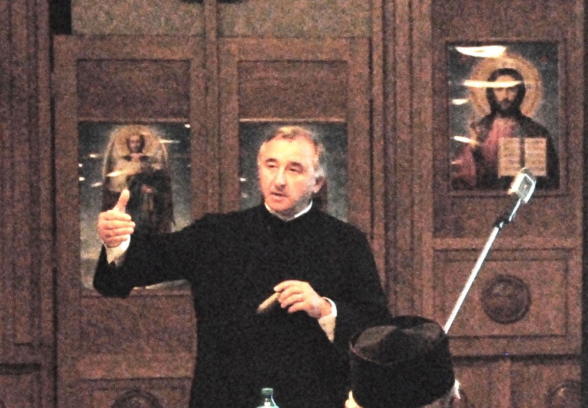 Conferinţa pr. Stelian Tofană, la Cluj-Napoca 40574