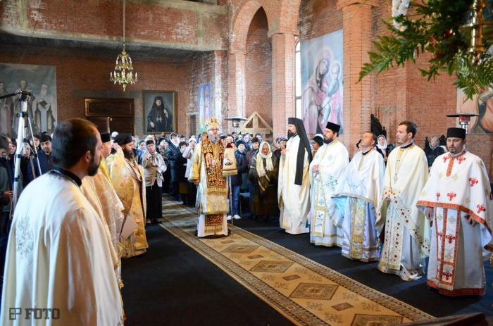 Duminica Tomii în eparhii din Muntenia 40623