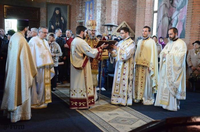 Duminica Tomii în eparhii din Muntenia 40624