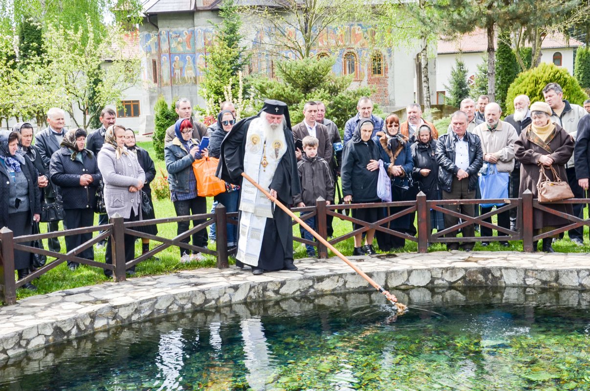 Izvorul Tămăduirii, sărbătorit în Banat 40593
