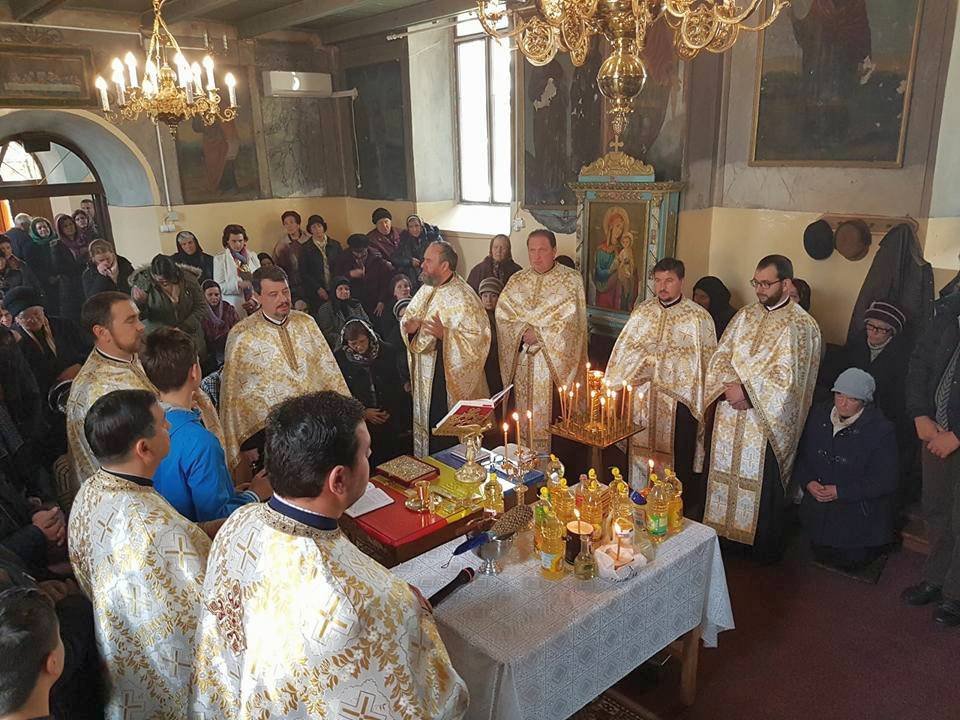 Proiectul „Bolnav am fost şi M-aţi cercetat“, în Parohia Cotu Vameş 40560