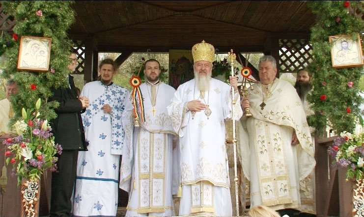 Slujiri arhiereşti în Duminica Tomii 40565