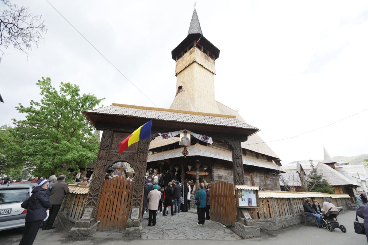 Hramul Sfinţilor Ierarhi Transilvăneni şi al Sfintei Elisabeta 40487