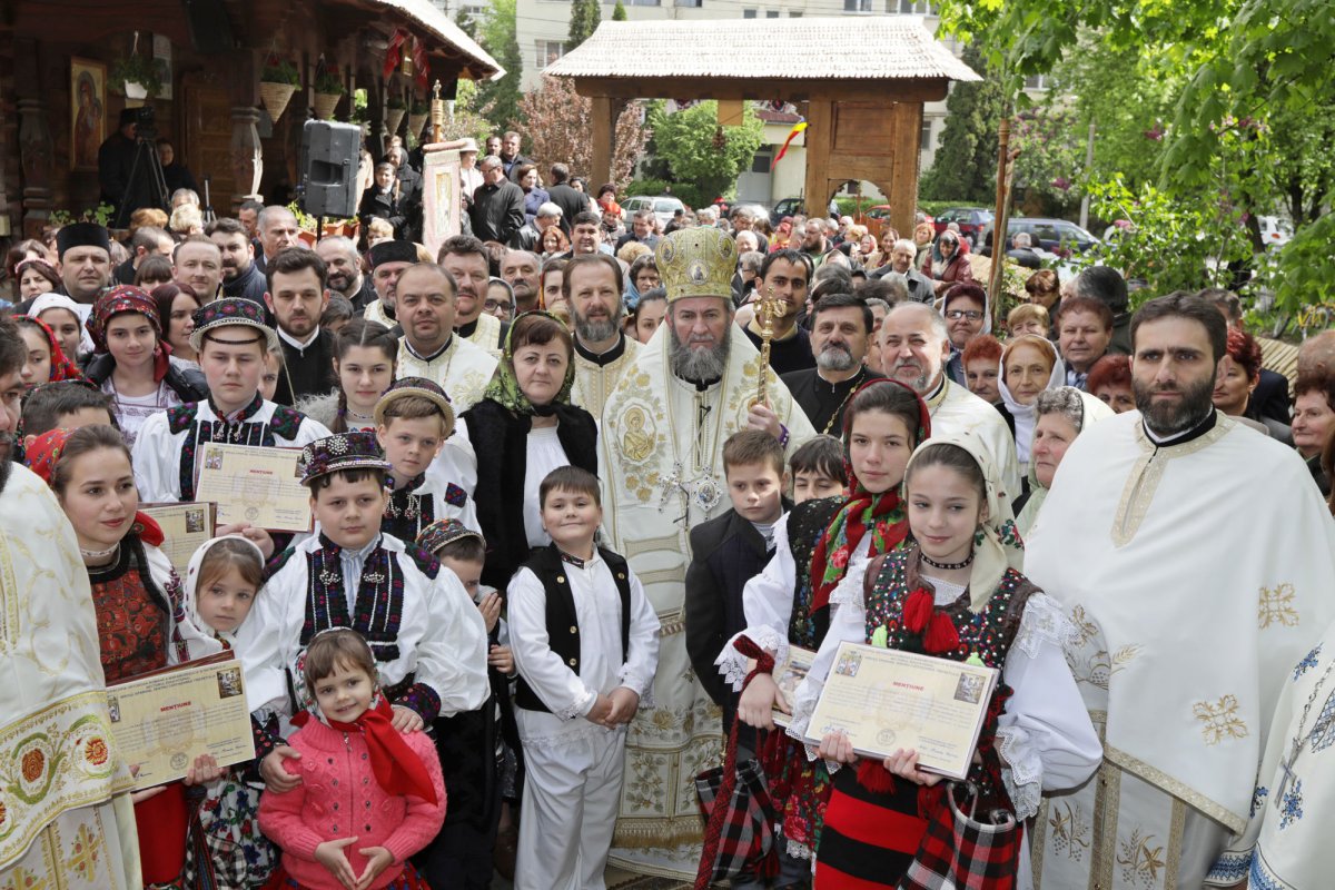 Hramul Sfinţilor Ierarhi Transilvăneni şi al Sfintei Elisabeta 40489