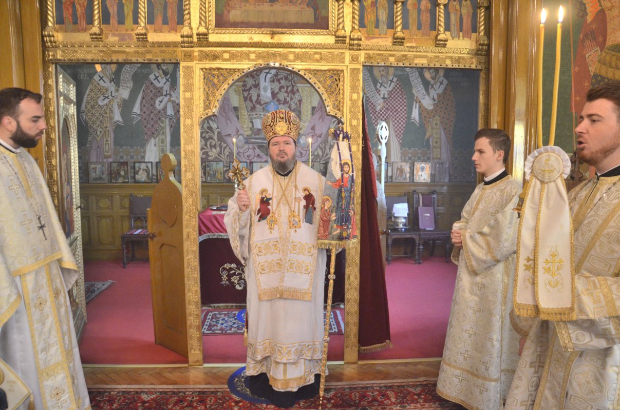 Hramul Sfinţilor Ierarhi Transilvăneni şi al Sfintei Elisabeta 40490