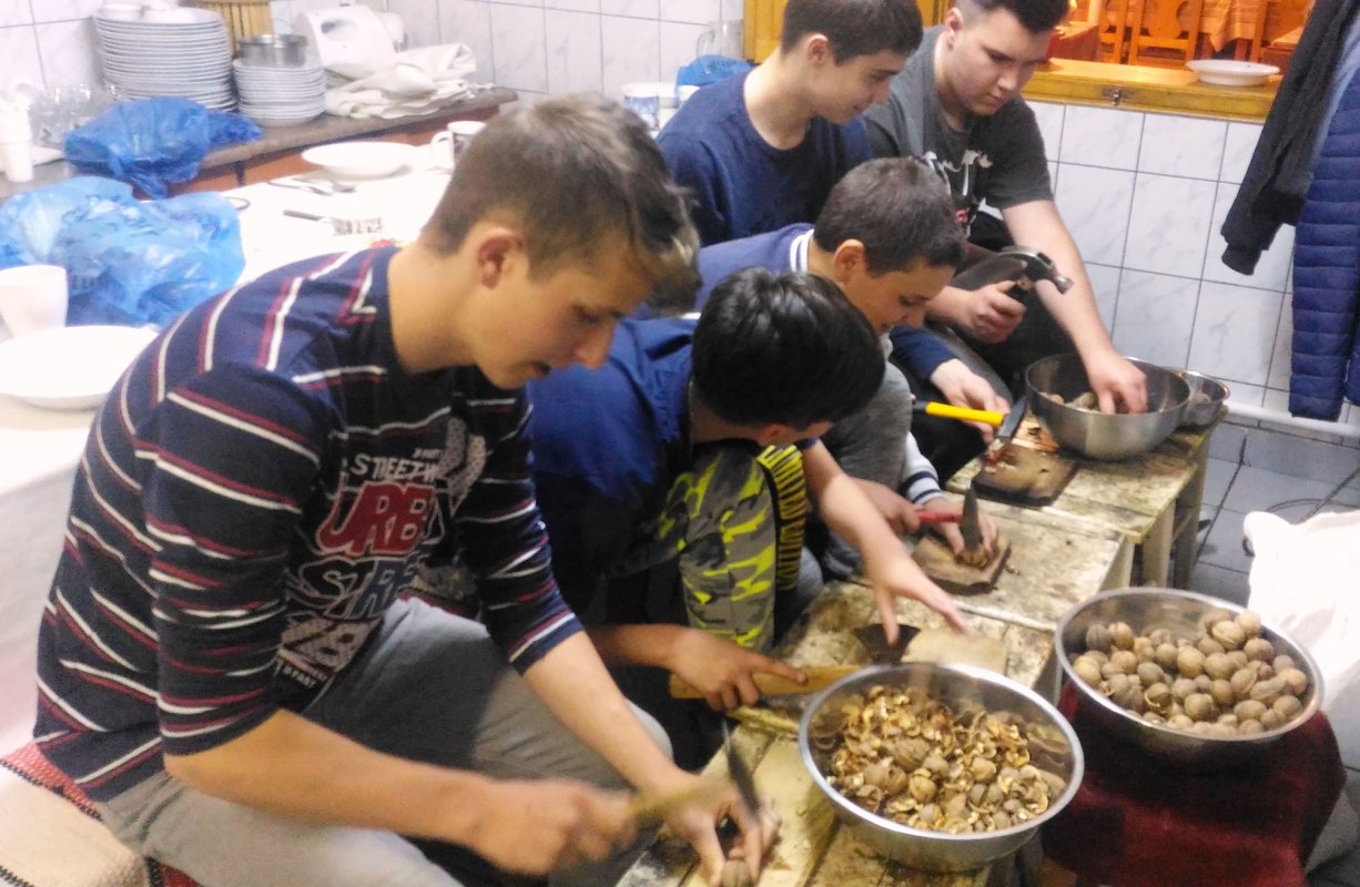 Tabără pentru adolescenți la Mănăstirea Măgura-Jina 40459