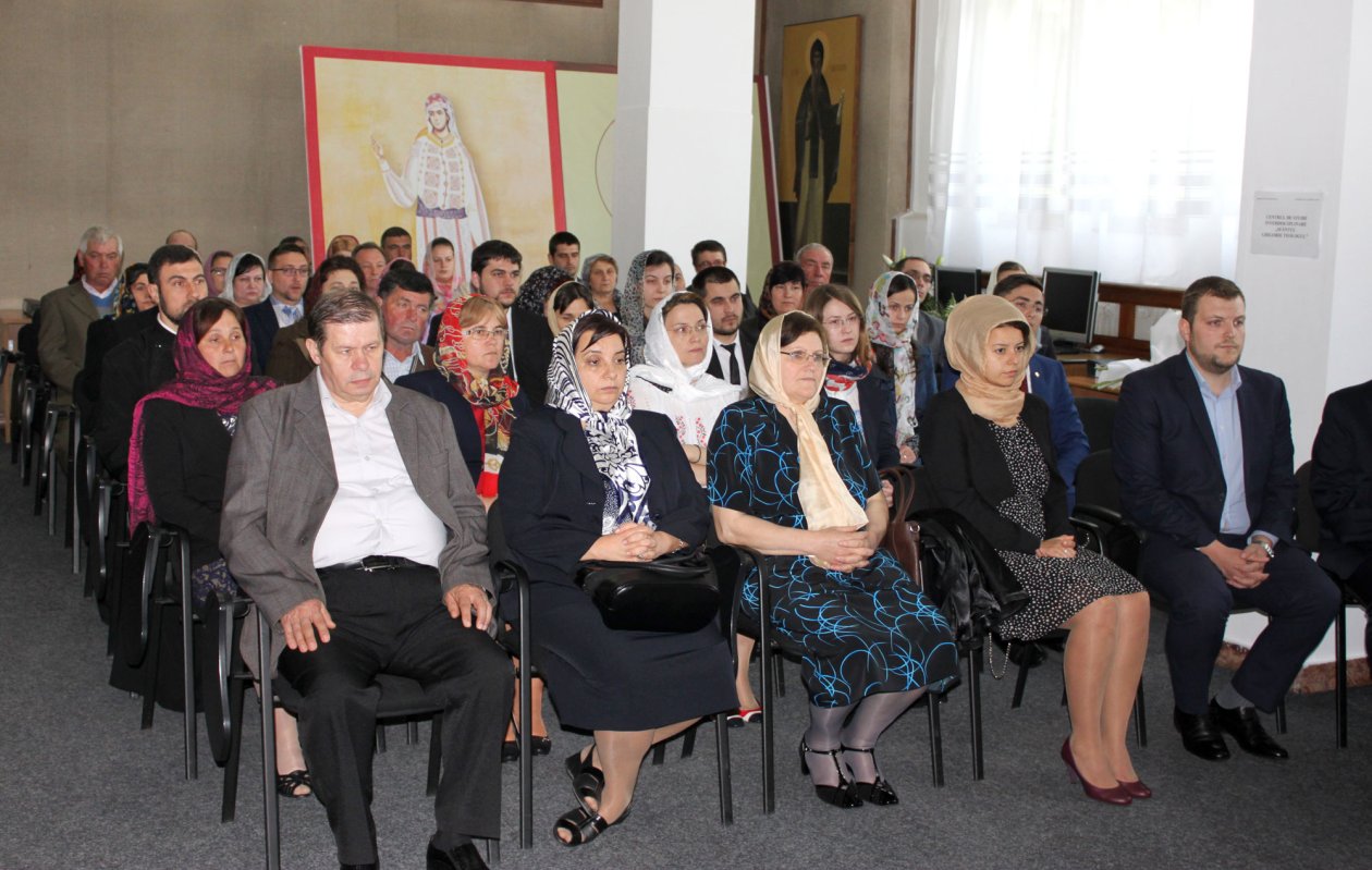 Binecuvântarea tinerilor teologi gălățeni pentru Taina Cununiei 40329