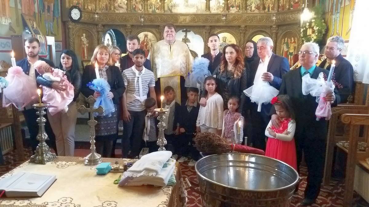 „Prin catehizare către Sfântul Botez“, în Parohia Izvoarele din Bacău 40179