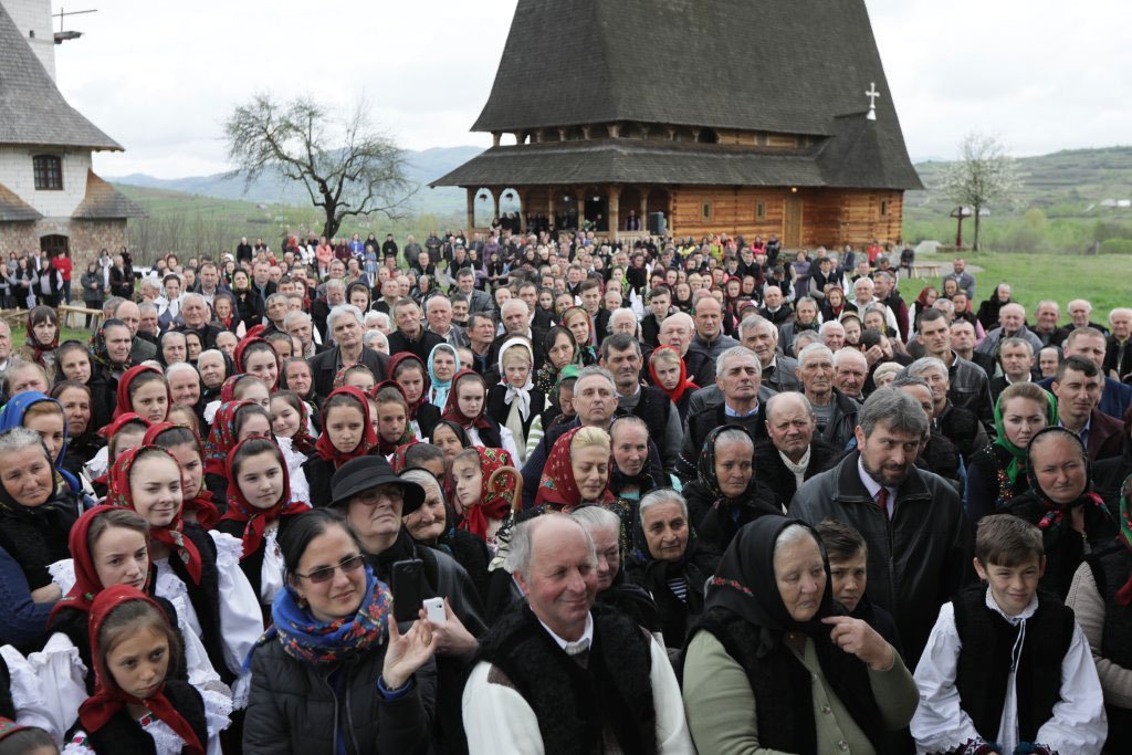 Slujiri arhierești în Duminica Mironosițelor 40184