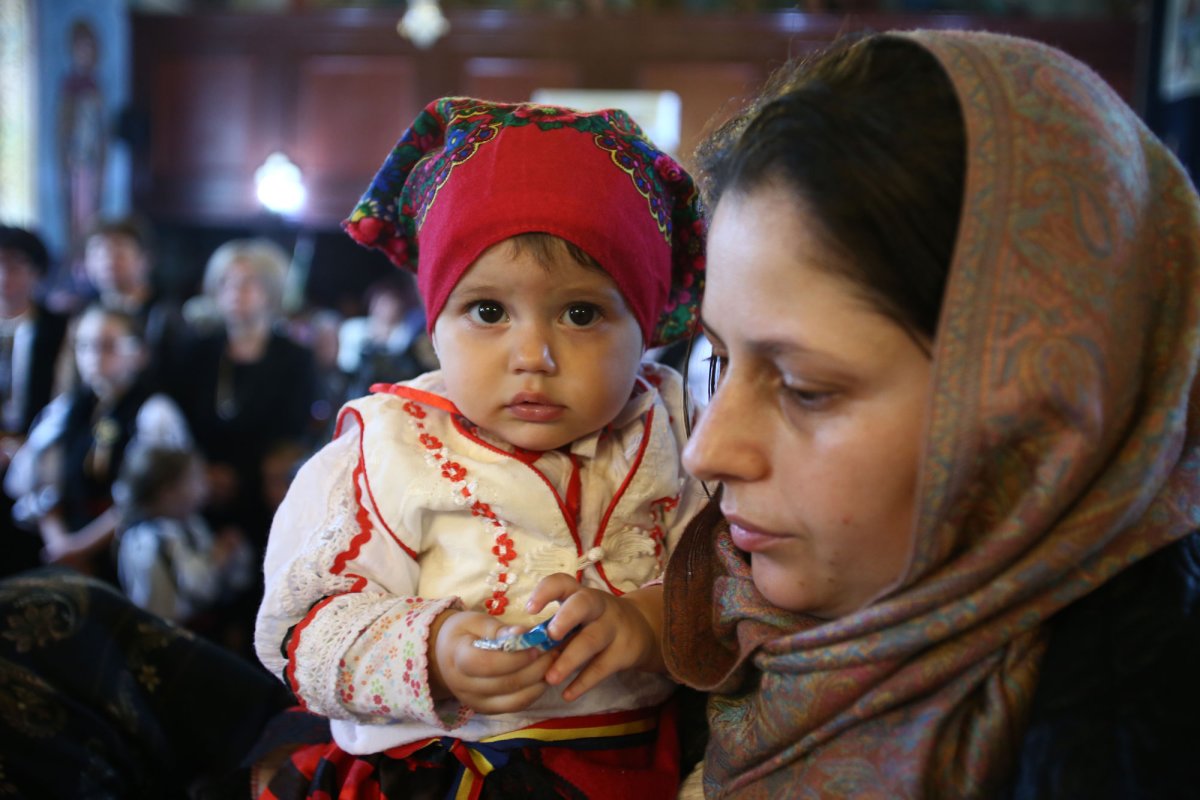 Slujiri arhierești în Duminica Mironosițelor 40187