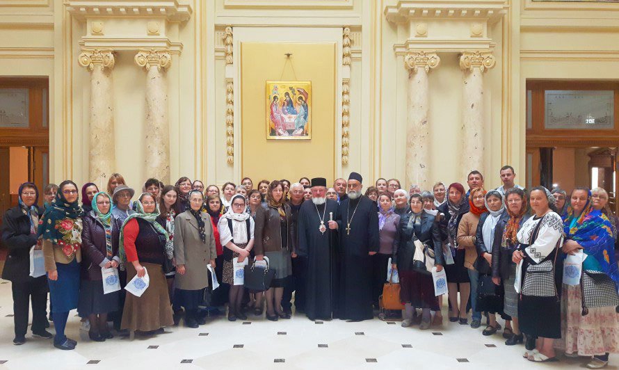 Pelerini ieşeni la Palatul Patriarhiei 40161
