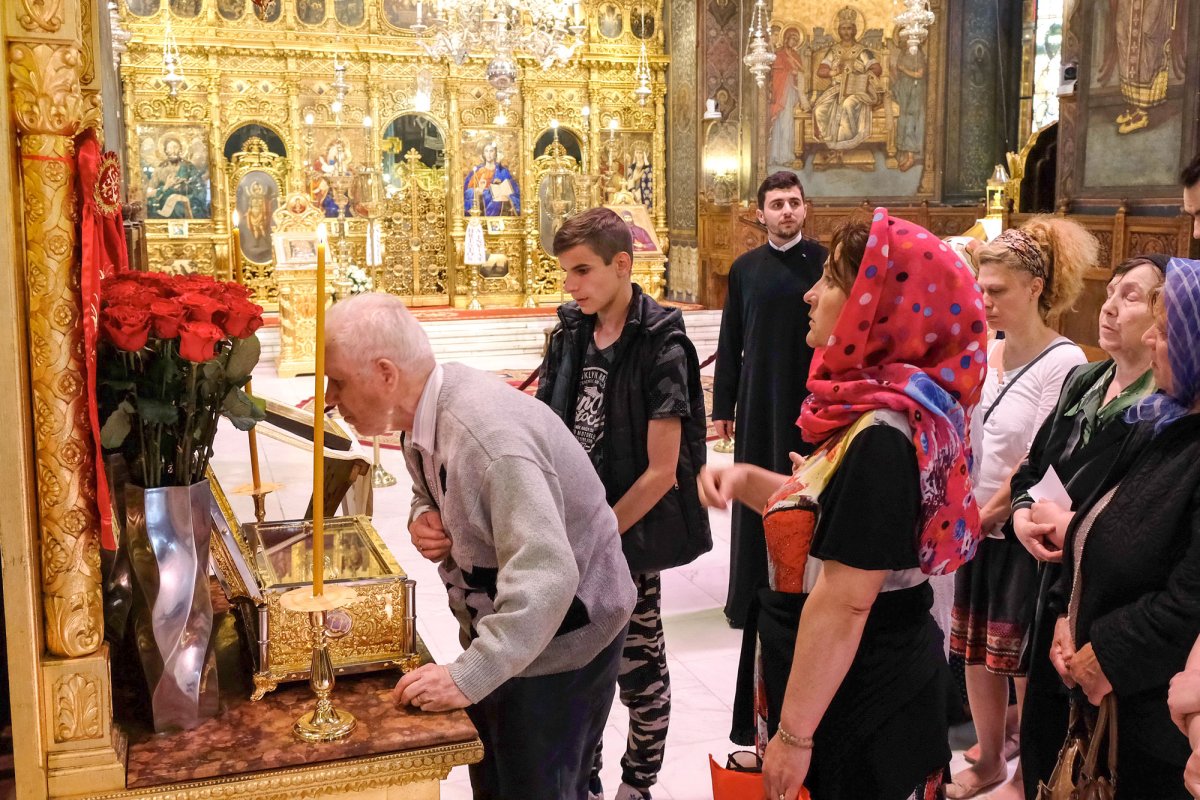 Sfântul Efrem cel Nou cinstit în Capitală 39958