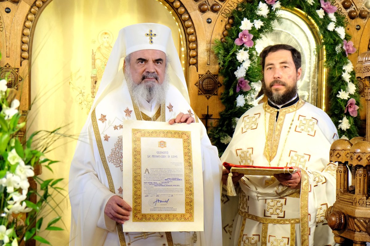 A fost sfinţită Biserica „Buna Vestire”-Bellu 39870