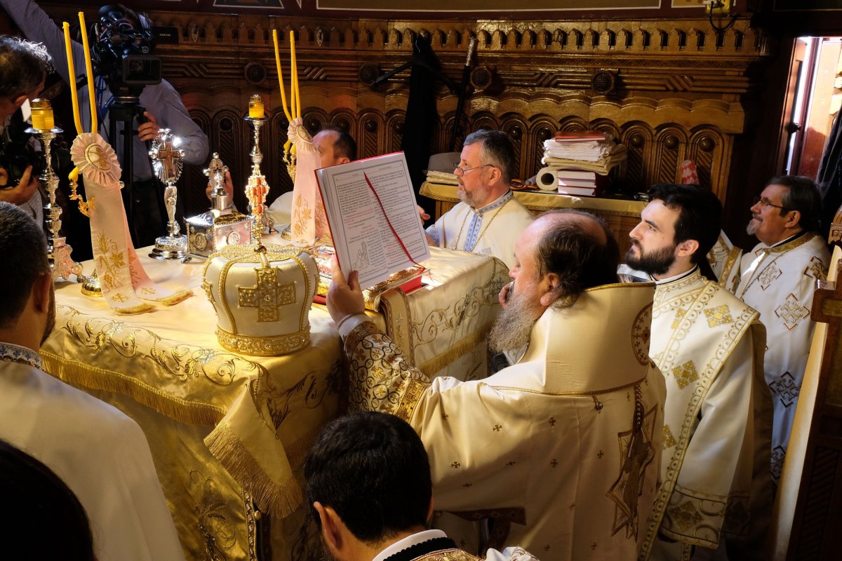 A fost sfinţită Biserica „Buna Vestire”-Bellu 39874