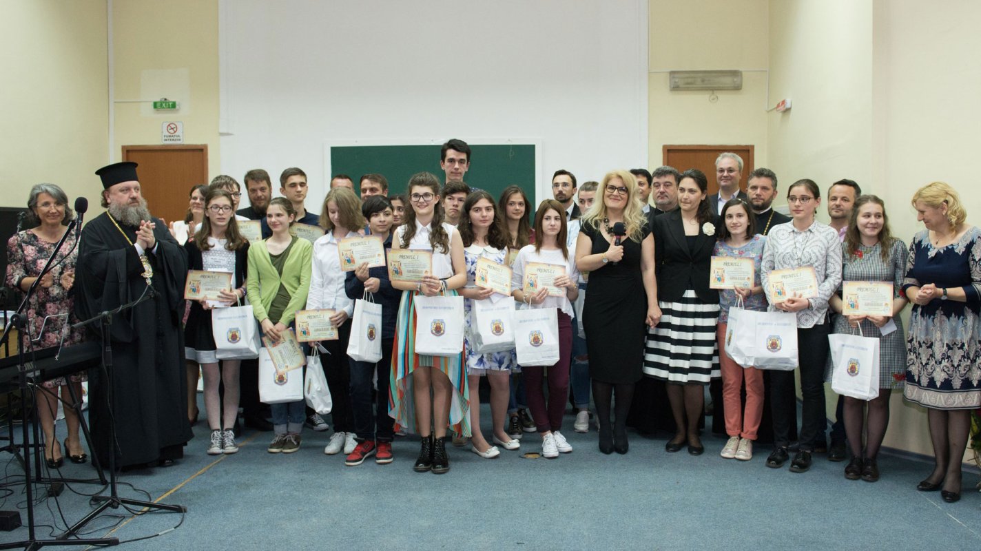 Gala olimpicilor la disciplinele religie și chimie 39881