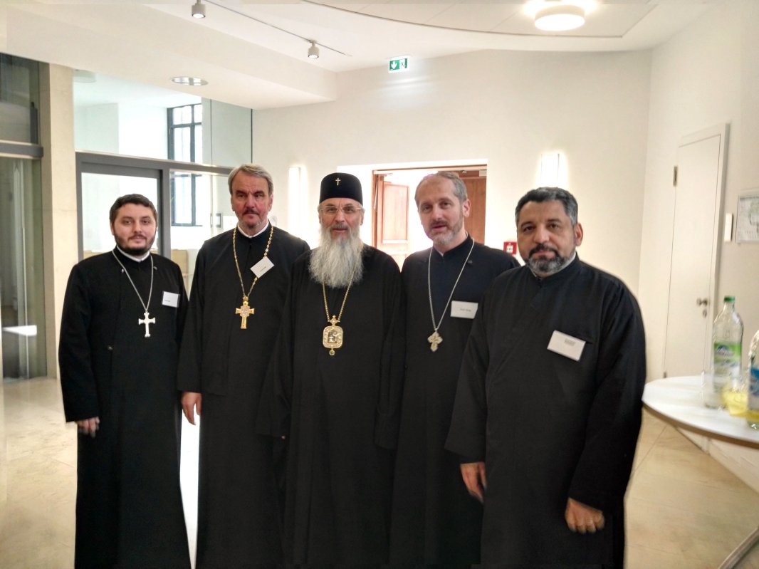 Preotul profesor Viorel Ioniță, omagiat la Erlangen 39890