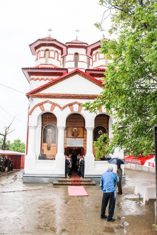 Binecuvântări arhiereşti pentru credincioşii olteni 39761