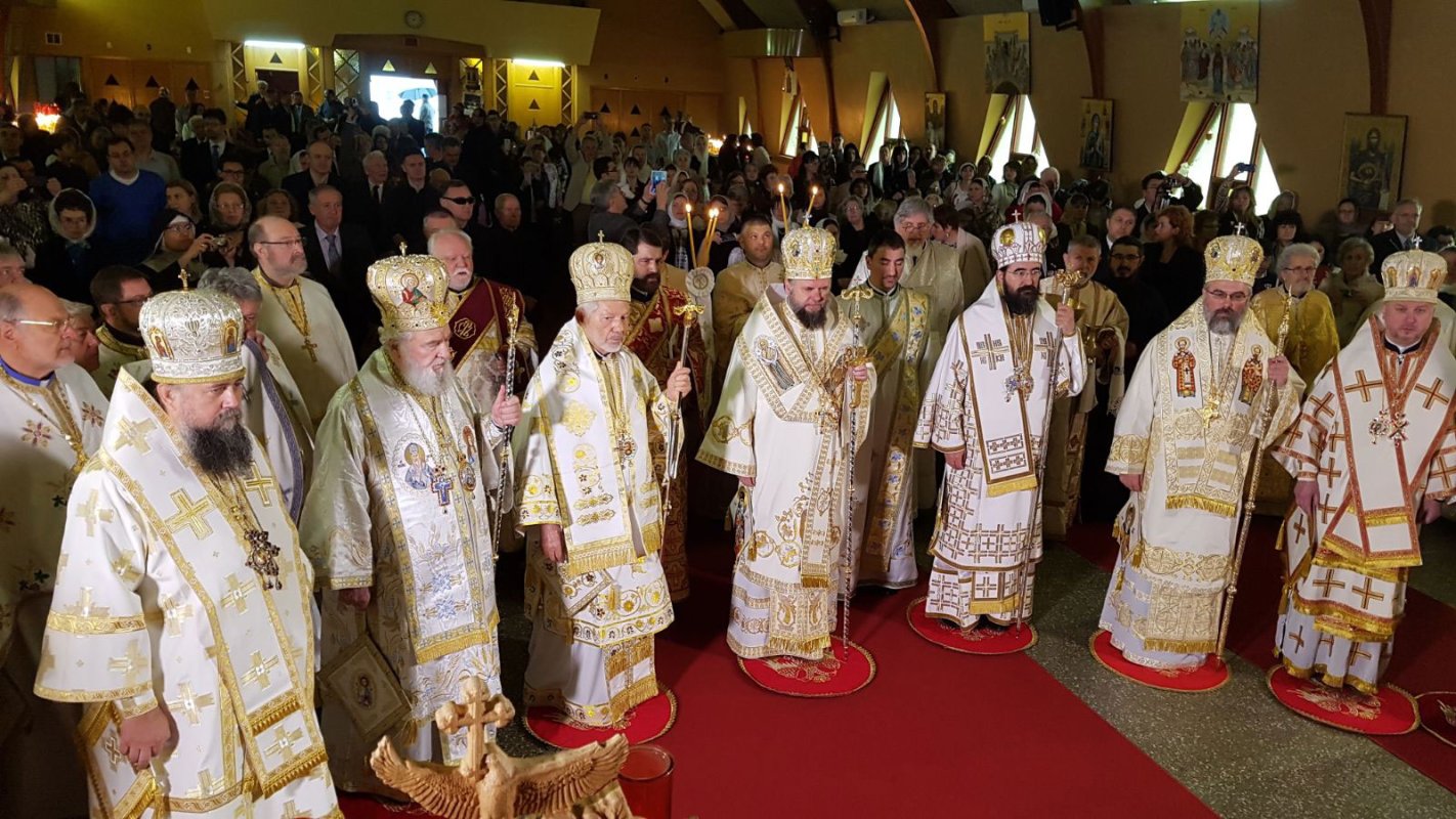 Întronizarea primului Episcop ortodox român al Canadei 39783