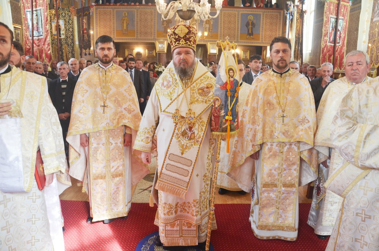 Slujiri arhiereşti în Duminica a IV-a după Paști 39750