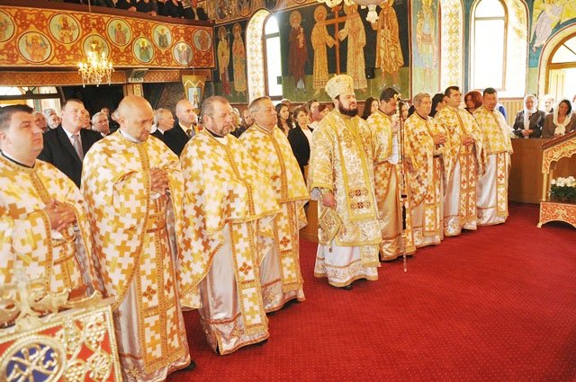 Slujiri arhiereşti în Duminica a IV-a după Paști 39755