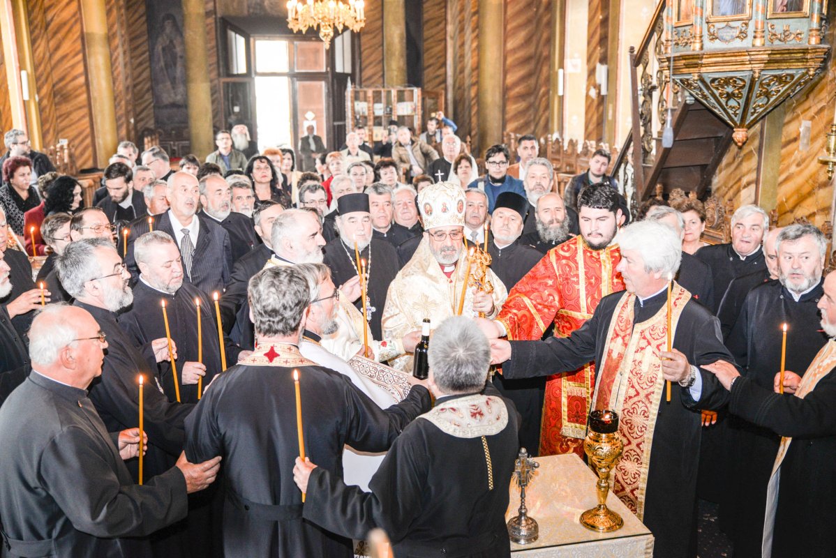 Reîntâlnire după patru decenii a promoţiei 1977 39724