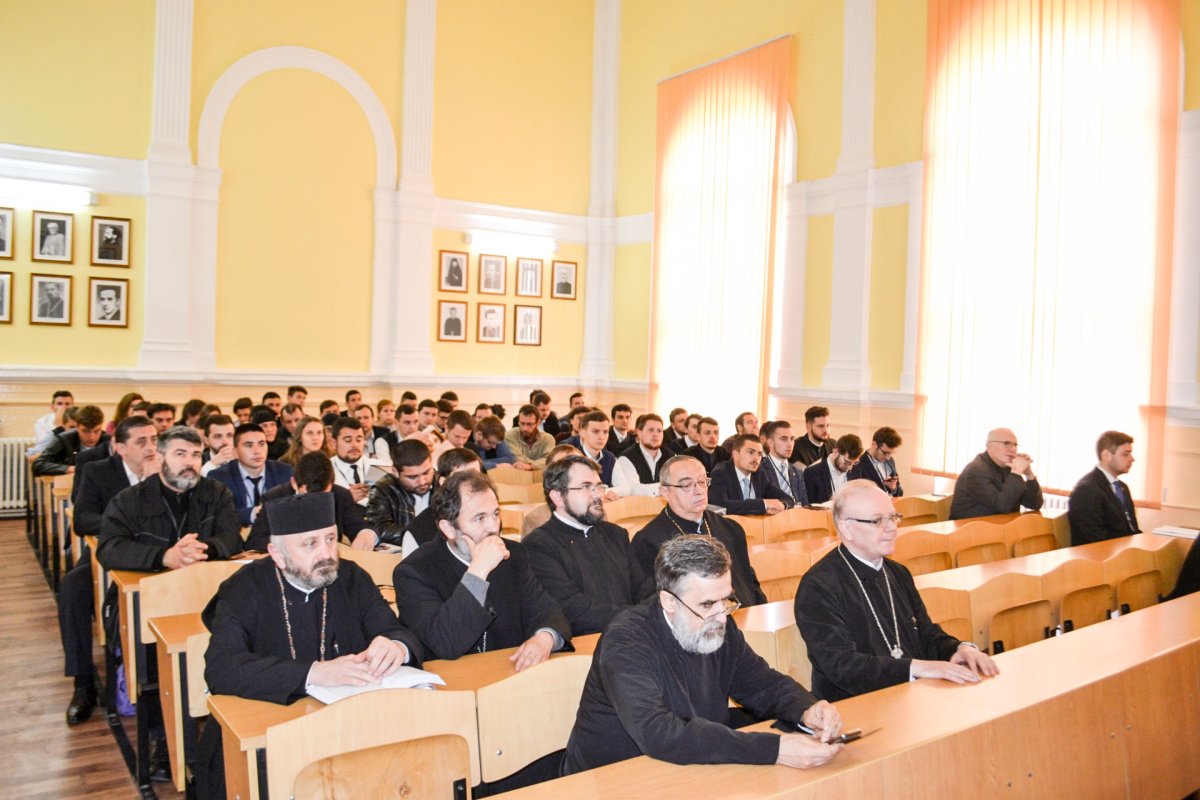 Simpozion studențesc la Facultatea de Teologie din Arad 39699
