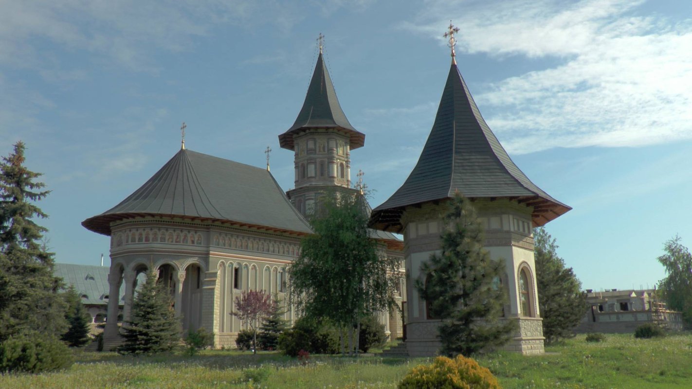 Liturghie arhierească la Mănăstirea Cămârzani 39613