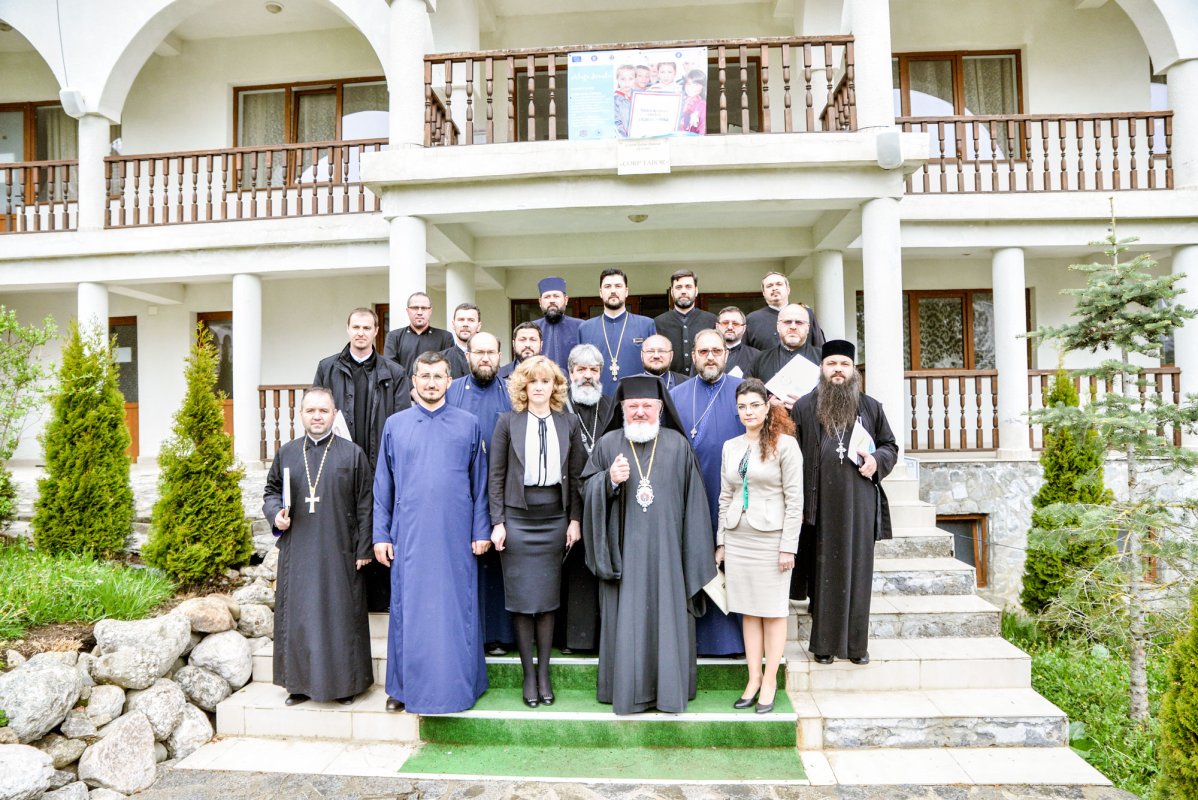 Lumina credinţei lor jertfelnice a biruit întunericul regimului ateu 39665